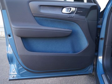  Volvo C40 Recharge P8 AWD 408 KM &ndash; Niepozorny...