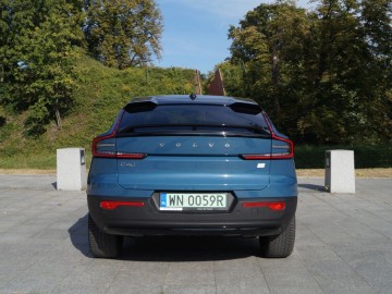  Volvo C40 Recharge P8 AWD 408 KM &ndash; Niepozorny...