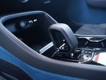  Volvo C40 Recharge P8 AWD 408 KM &ndash; Niepozorny...