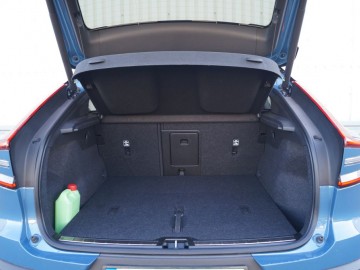  Volvo C40 Recharge P8 AWD 408 KM &ndash; Niepozorny...
