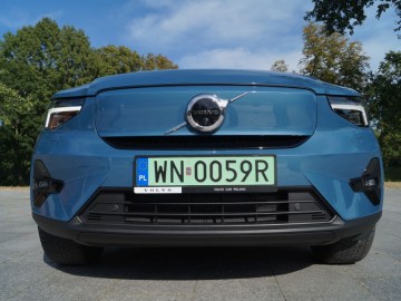 Volvo C40 Recharge P8 AWD 408 KM &ndash; Niepozorny...