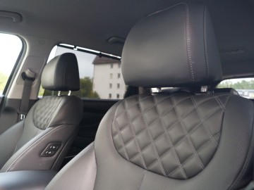 Hyundai Santa Fe 1.6 T-GDI PHEV 6AT 4WD Platinum 265 KM &ndash; Luksus po koreańsku