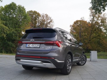 Hyundai Santa Fe 1.6 T-GDI PHEV 6AT 4WD Platinum 265 KM &ndash; Luksus po koreańsku