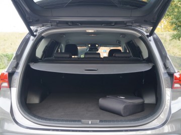Hyundai Santa Fe 1.6 T-GDI PHEV 6AT 4WD Platinum 265 KM &ndash; Luksus po koreańsku