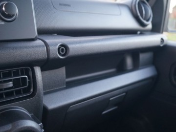 Suzuki Jimny 1,5 VVT AWD 5MT &ndash; Terenowy osiołek