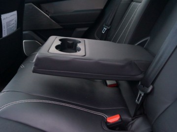 Range Rover Velar P400 R-Dynamic 400 KM &ndash; Udane połączenie sportu i luksusu?