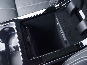 Range Rover Velar P400 R-Dynamic 400 KM &ndash; Udane połączenie sportu i luksusu?
