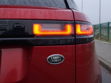 Range Rover Velar P400 R-Dynamic 400 KM &ndash; Udane połączenie sportu i luksusu?
