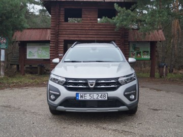 Dacia Jogger 1.0 TCe 110 KM &ndash; Auto z aspiracjami