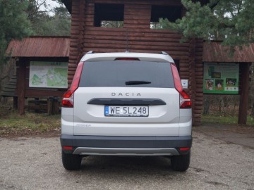 Dacia Jogger 1.0 TCe 110 KM &ndash; Auto z aspiracjami
