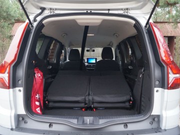 Dacia Jogger 1.0 TCe 110 KM &ndash; Auto z aspiracjami