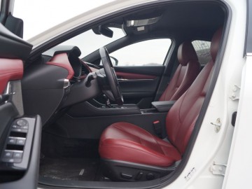 Mazda 3 2.0 e-Skyactiv X M Hybrid 186 KM &ndash; Prawdziwy lider