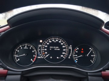 Mazda 3 2.0 e-Skyactiv X M Hybrid 186 KM &ndash; Prawdziwy lider