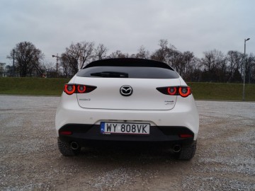Mazda 3 2.0 e-Skyactiv X M Hybrid 186 KM &ndash; Prawdziwy lider