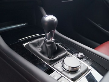 Mazda 3 2.0 e-Skyactiv X M Hybrid 186 KM &ndash; Prawdziwy lider
