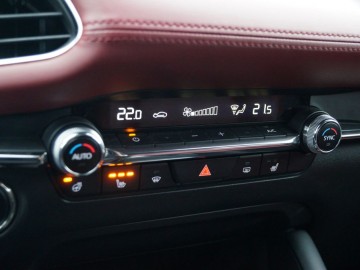 Mazda 3 2.0 e-Skyactiv X M Hybrid 186 KM &ndash; Prawdziwy lider