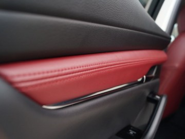 Mazda 3 2.0 e-Skyactiv X M Hybrid 186 KM &ndash; Prawdziwy lider