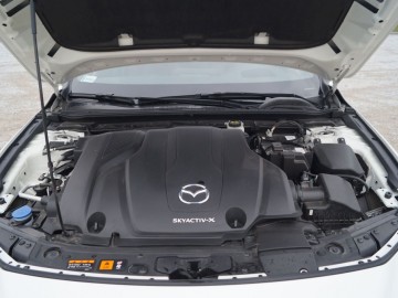 Mazda 3 2.0 e-Skyactiv X M Hybrid 186 KM &ndash; Prawdziwy lider
