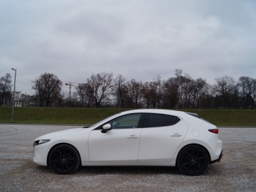 Mazda 3 2.0 e-Skyactiv X M Hybrid 186 KM &ndash; Prawdziwy lider