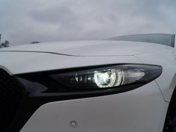 Mazda 3 2.0 e-Skyactiv X M Hybrid 186 KM &ndash; Prawdziwy lider