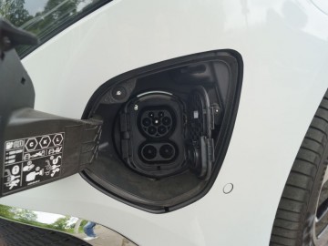 Mercedes EQV 300 Extra Long 204 KM &nbsp;&ndash; Czy to ma sens?
