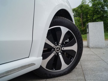 Mercedes EQV 300 Extra Long 204 KM &nbsp;&ndash; Czy to ma sens?