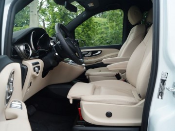 Mercedes EQV 300 Extra Long 204 KM &nbsp;&ndash; Czy to ma sens?