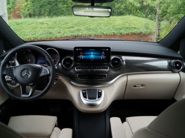 Mercedes EQV 300 Extra Long 204 KM &nbsp;&ndash; Czy to ma sens?