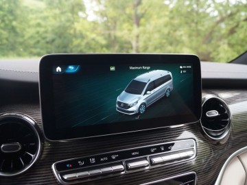 Mercedes EQV 300 Extra Long 204 KM &nbsp;&ndash; Czy to ma sens?