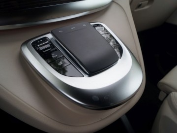 Mercedes EQV 300 Extra Long 204 KM &nbsp;&ndash; Czy to ma sens?