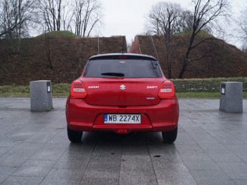 Suzuki Swift 1.2 DualJet mild Hybrid 2WD CVT Premium &ndash; Udana propozycja