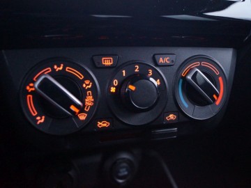 Suzuki Swift 1.2 DualJet mild Hybrid 2WD CVT Premium &ndash; Udana propozycja