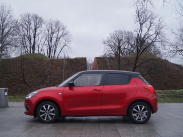 Suzuki Swift 1.2 DualJet mild Hybrid 2WD CVT Premium &ndash; Udana propozycja