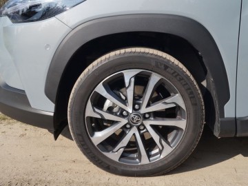 Toyota Corolla Cross iAWD e-CVT 197 KM &ndash; Jakość i praktyczność nie rzucająca się w oczy
