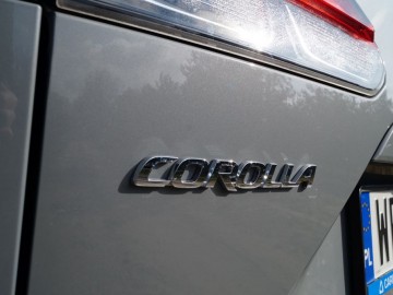 Toyota Corolla Cross iAWD e-CVT 197 KM &ndash; Jakość i praktyczność nie rzucająca się w oczy