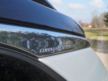 Toyota Corolla Cross iAWD e-CVT 197 KM &ndash; Jakość i praktyczność nie rzucająca się w oczy