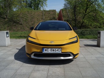 Toyota Prius 2.0 Hybrid Dynamic Force Plug-in 223 KM &ndash; Inne oblicze