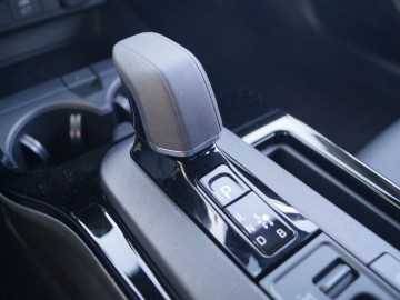 Toyota Prius 2.0 Hybrid Dynamic Force Plug-in 223 KM &ndash; Inne oblicze