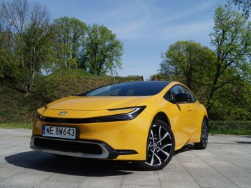 Toyota Prius 2.0 Hybrid Dynamic Force Plug-in 223 KM &ndash; Inne oblicze