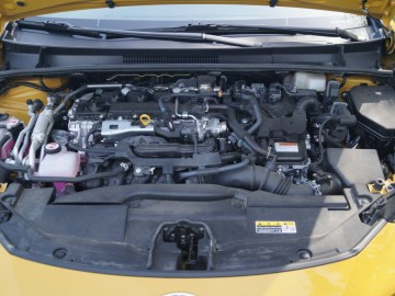 Toyota Prius 2.0 Hybrid Dynamic Force Plug-in 223 KM &ndash; Inne oblicze