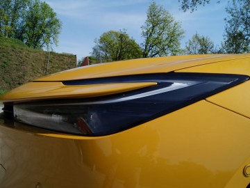 Toyota Prius 2.0 Hybrid Dynamic Force Plug-in 223 KM &ndash; Inne oblicze