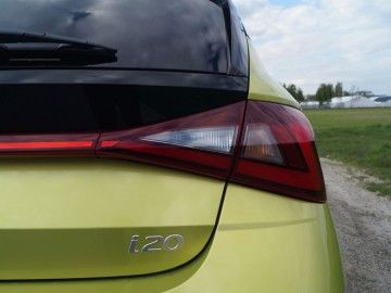 Hyundai i20 1.0 T-GDI 7DCT Smart 100 KM &ndash; Miejski przedstawiciel