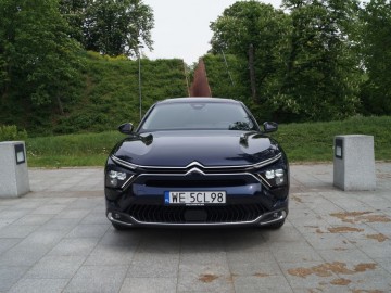 Citroen C5 X PHEV 225 e-EAT8 225 KM &ndash; Komfort na kołach