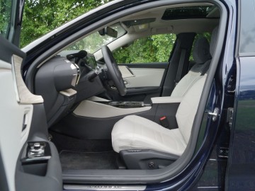 Citroen C5 X PHEV 225 e-EAT8 225 KM &ndash; Komfort na kołach