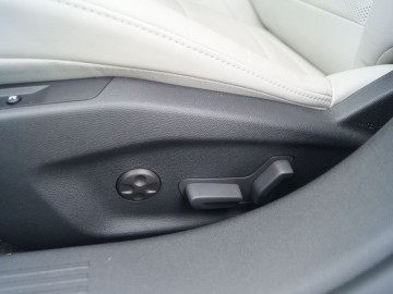 Citroen C5 X PHEV 225 e-EAT8 225 KM &ndash; Komfort na kołach