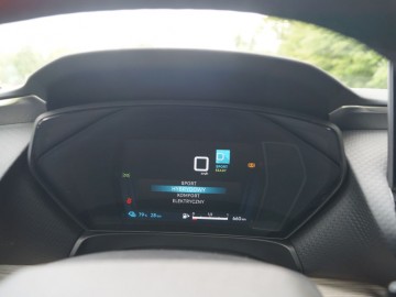 Citroen C5 X PHEV 225 e-EAT8 225 KM &ndash; Komfort na kołach