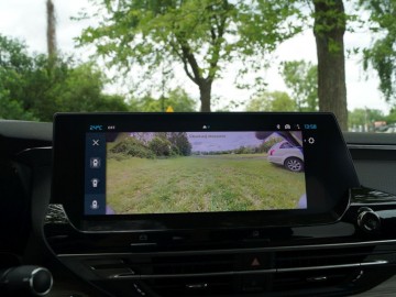 Citroen C5 X PHEV 225 e-EAT8 225 KM &ndash; Komfort na kołach