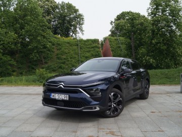 Citroen C5 X PHEV 225 e-EAT8 225 KM &ndash; Komfort na kołach