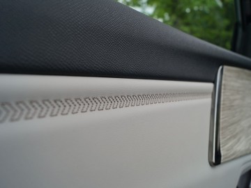Citroen C5 X PHEV 225 e-EAT8 225 KM &ndash; Komfort na kołach