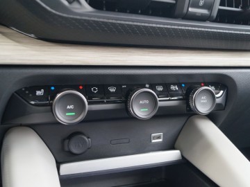 Citroen C5 X PHEV 225 e-EAT8 225 KM &ndash; Komfort na kołach
